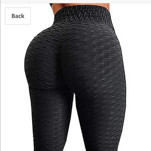 Scrunch butt black leggings